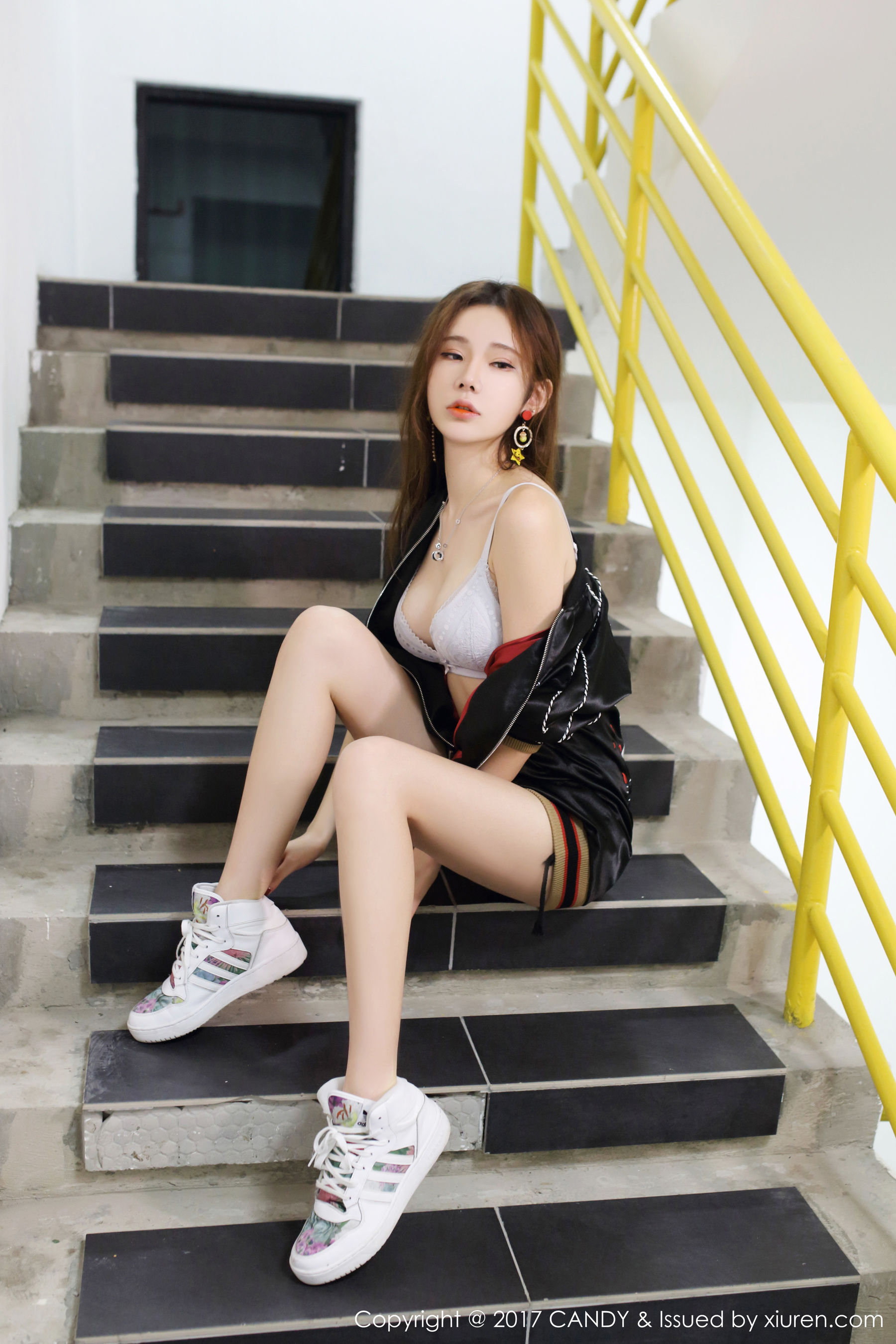 萌琪琪Irene《运动装+白色比基尼》 [网红馆CANDY] VOL.044 写真集(3)