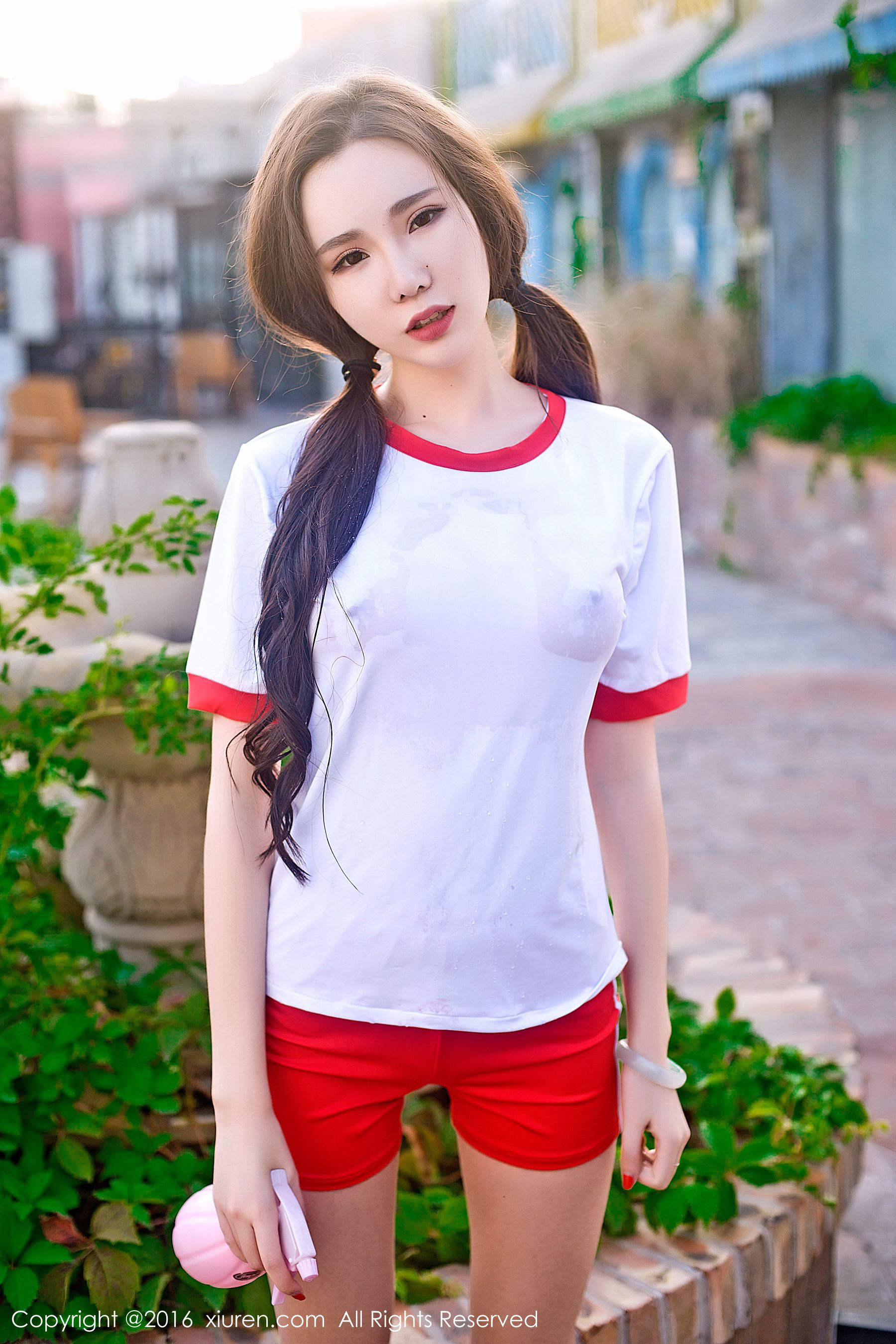萌琪琪Irene《如同妖孽般的美女》 [秀人网XiuRen] No.669 写真集(70)