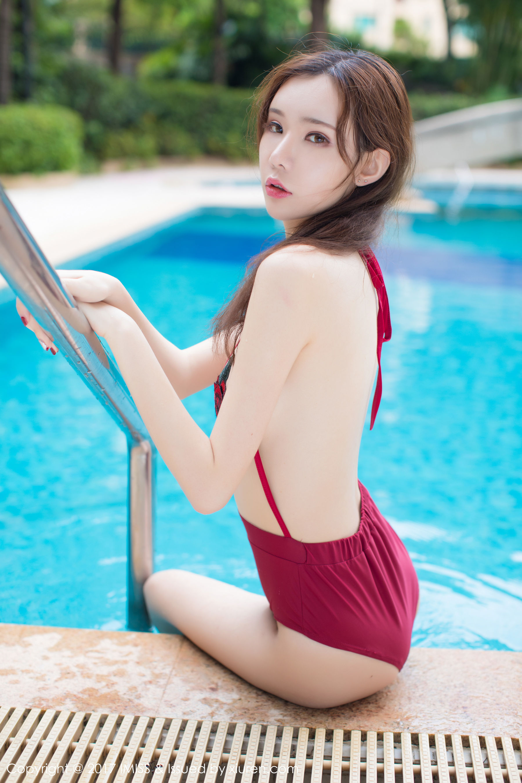萌琪琪Irene《泳池湿身》 [爱蜜社IMiss] VOL.205 写真集(7)