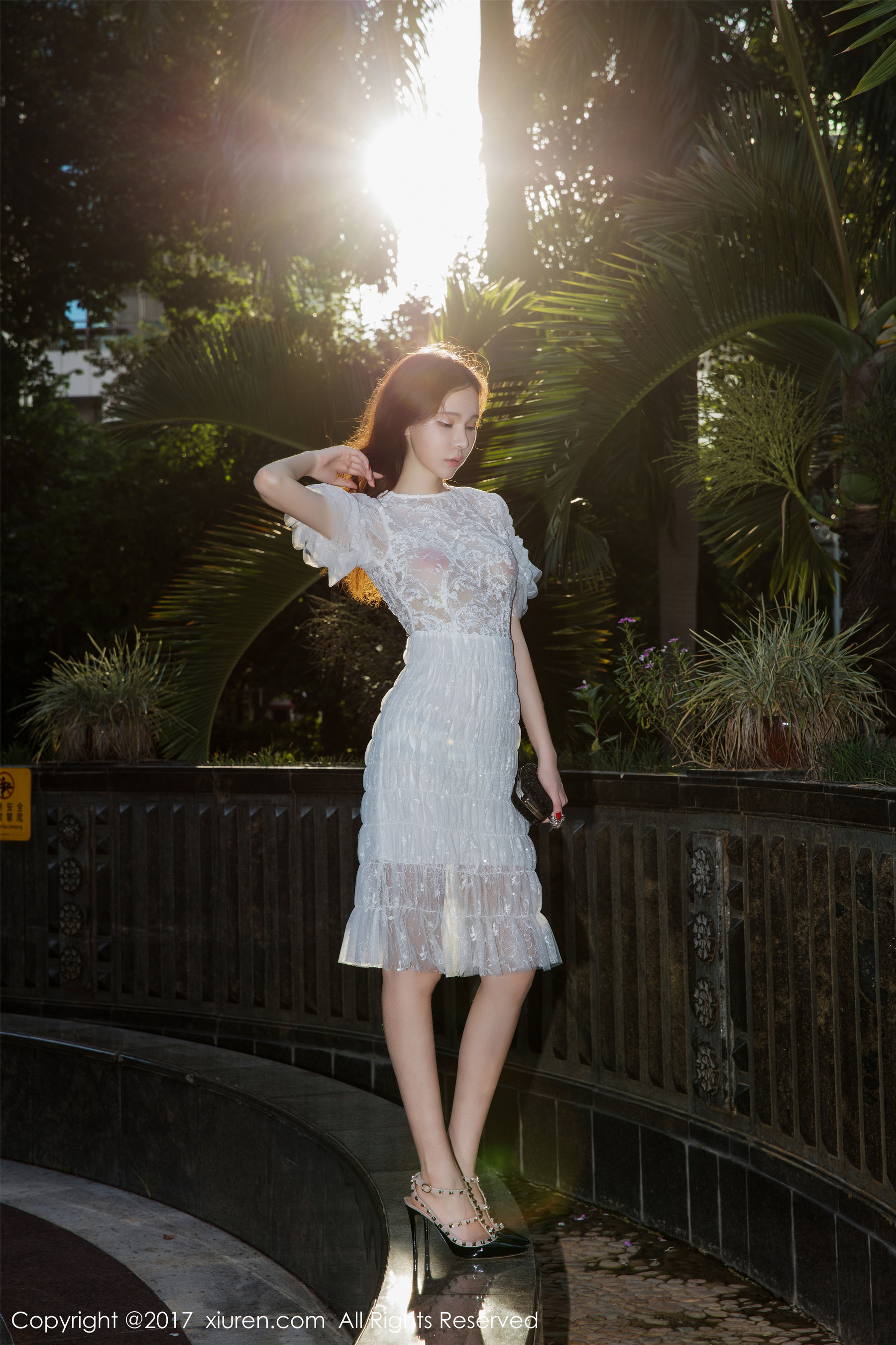 萌琪琪Irene《泳池系列》 [秀人XIUREN] NO.826 写真集(37)