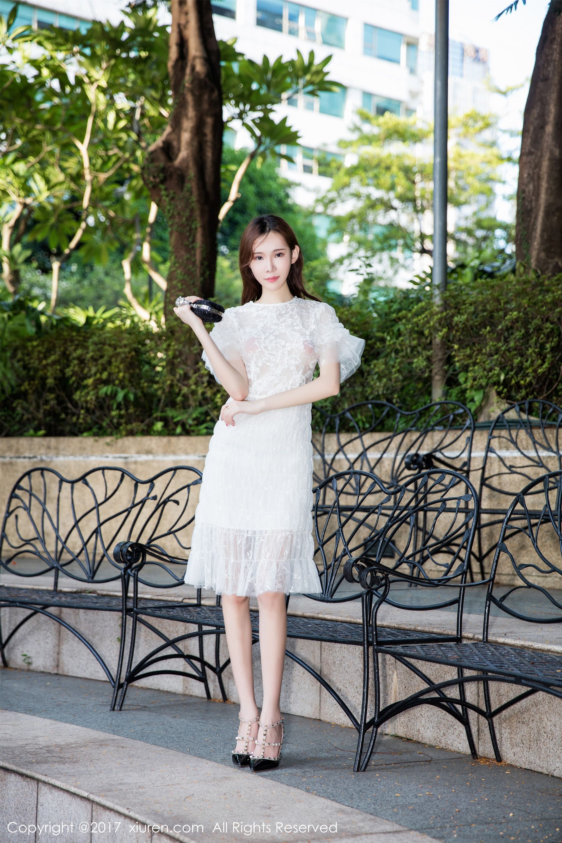 萌琪琪Irene《泳池系列》 [秀人XIUREN] NO.826 写真集(31)