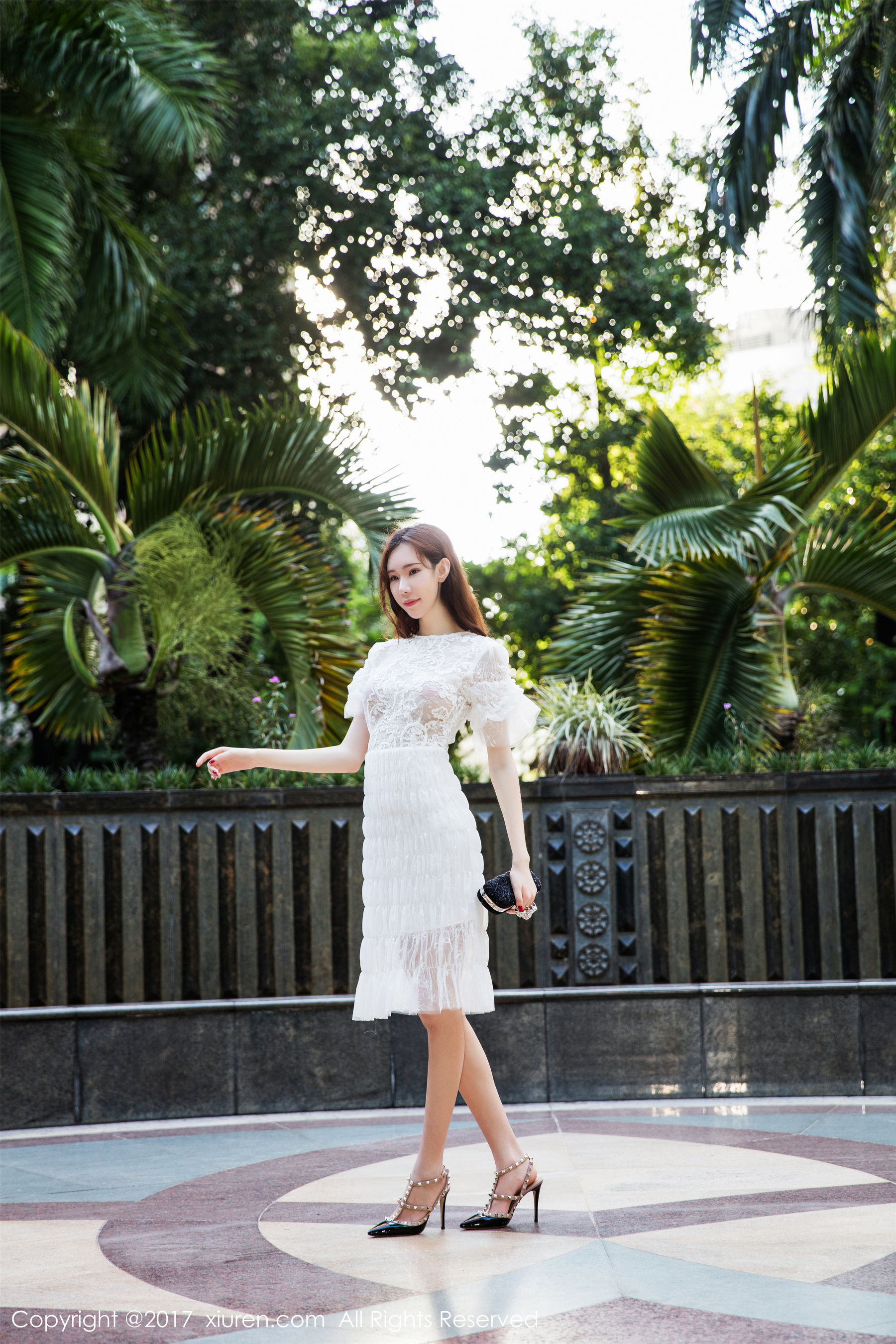 萌琪琪Irene《泳池系列》 [秀人XIUREN] NO.826 写真集(35)